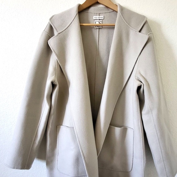 Unworn Rue Sophie Elysee Wool Hooded Jacket in Color Smoke - Picture 5 of 12